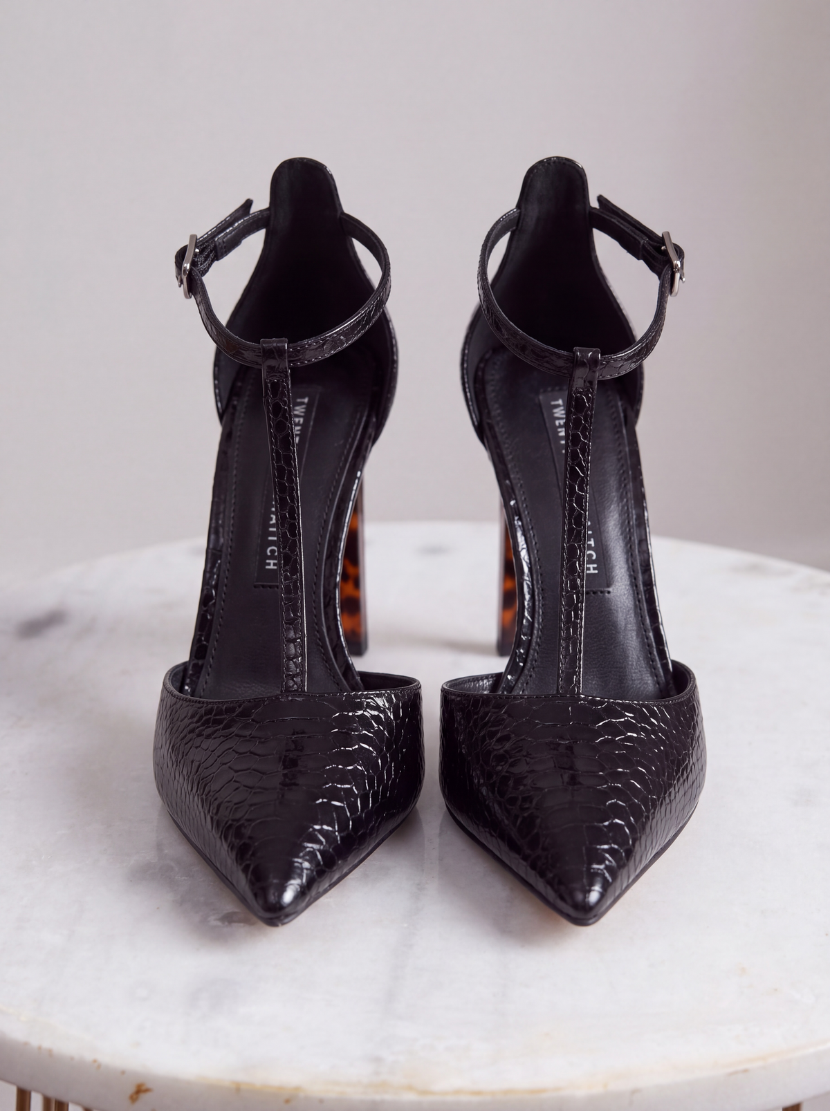 DECOLLETE' NERA CROCO