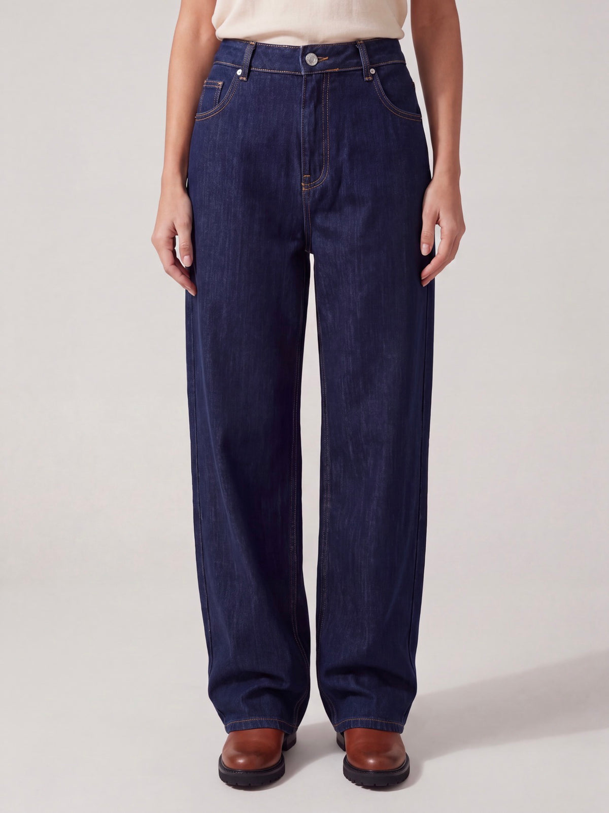 JEANS ESSENTIAL STRAIGHT