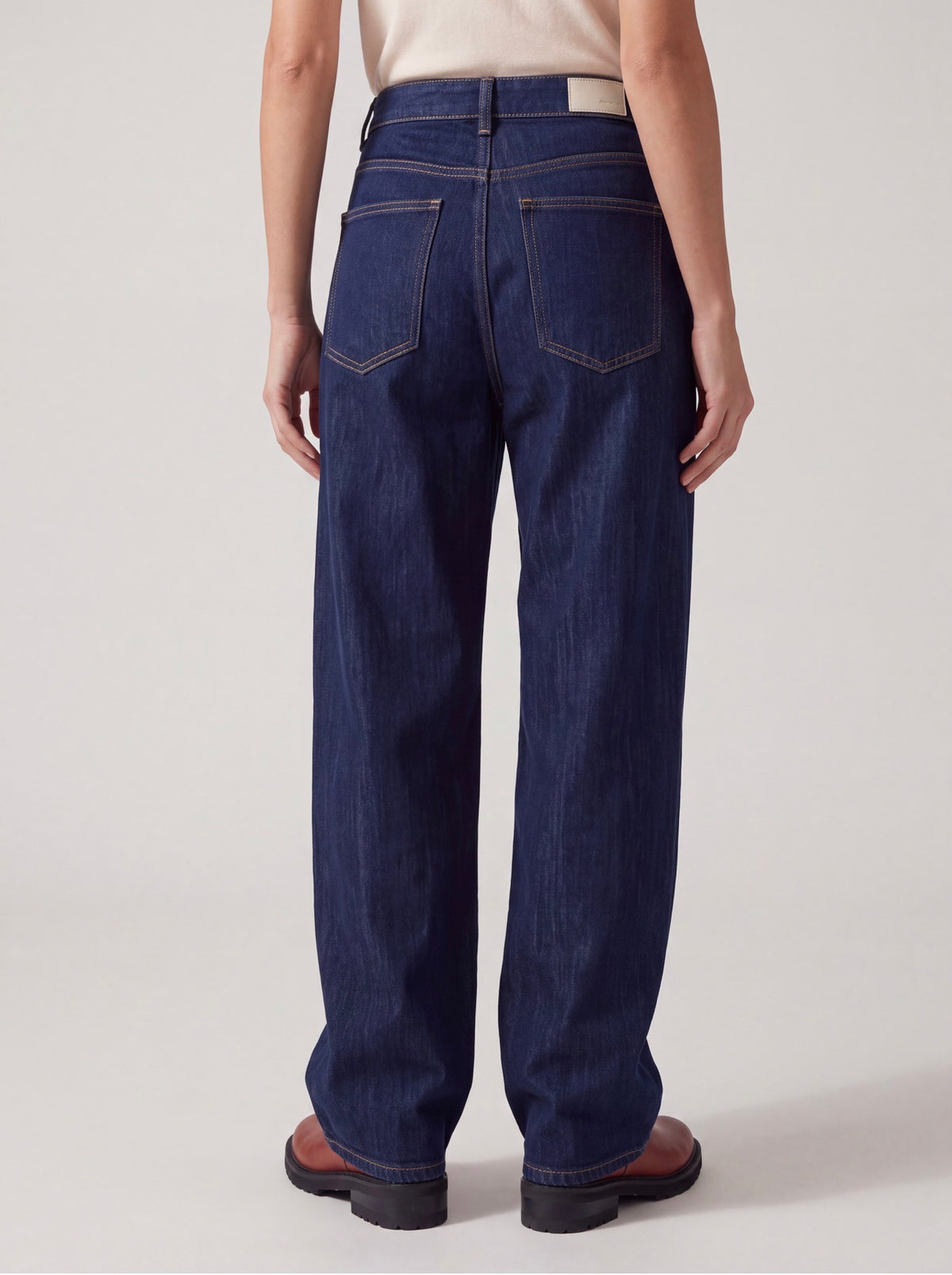 JEANS ESSENTIAL STRAIGHT