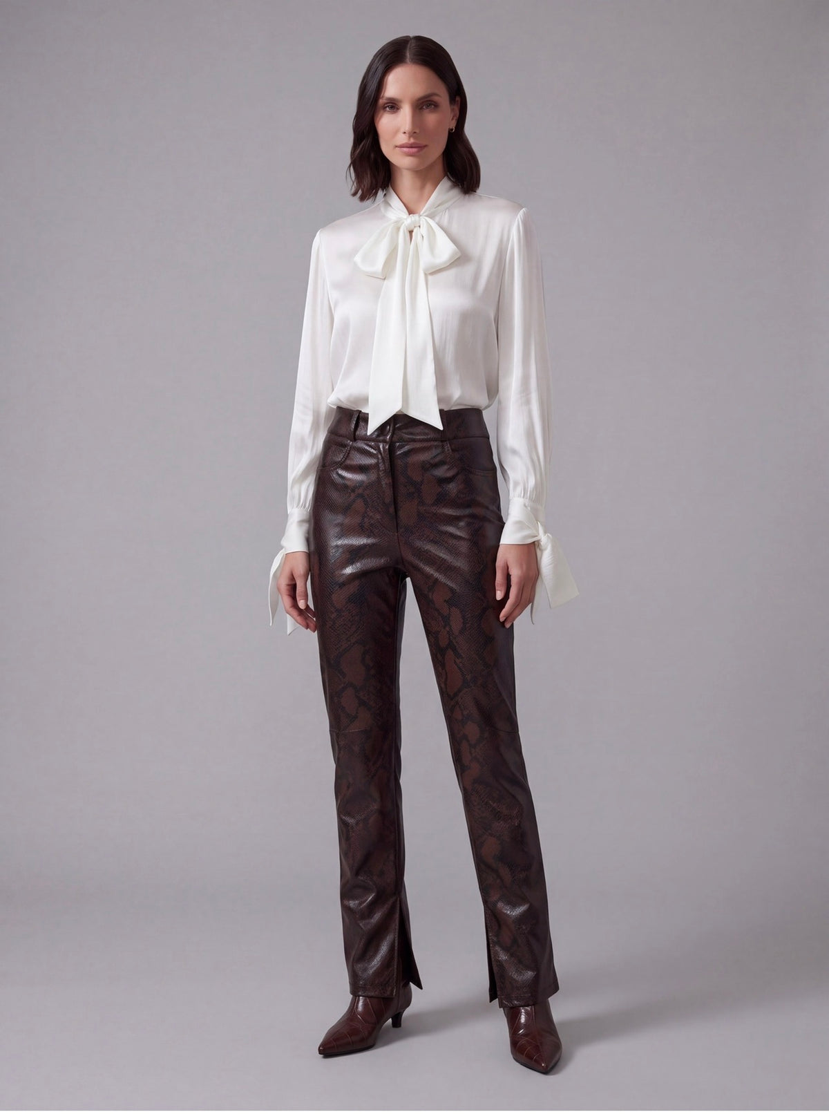 CAMICIA BIANCA FLUIDA CON FIOCCO
