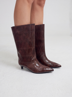 TRONCHETTO MARRONE STAMPA CROCO CON GAMBALE LARGO