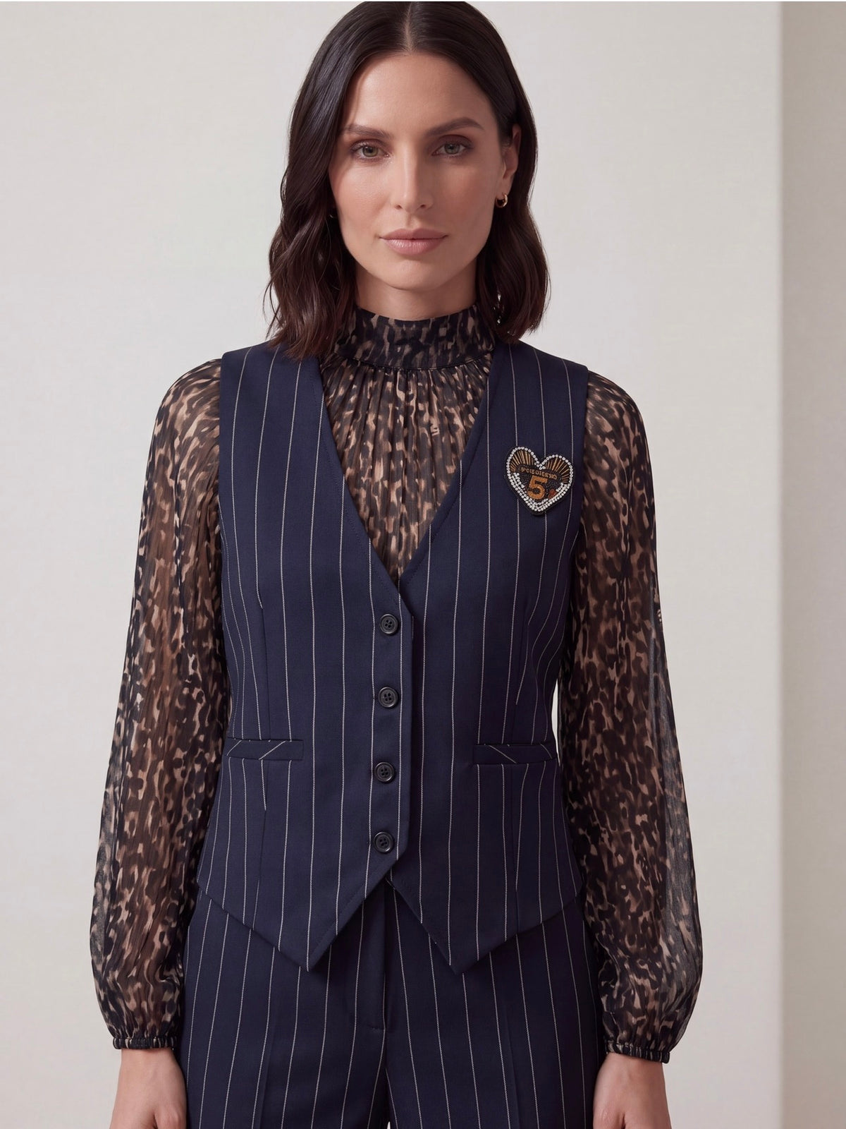 GILET GESSATO CON SPILLA