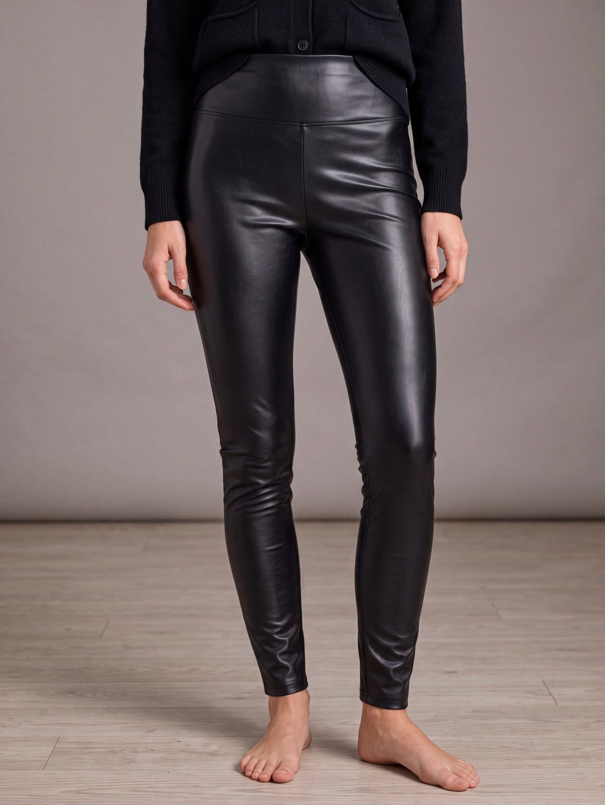 LEGGINGS EFFETTO PELLE NERI A VITA ALTA