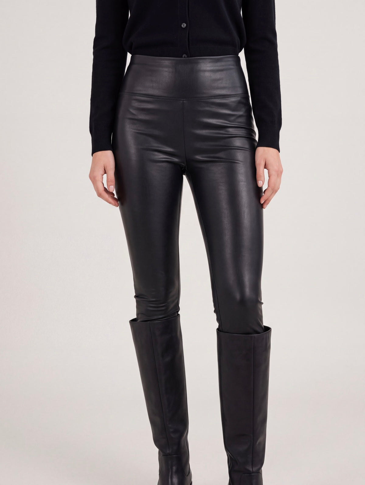 LEGGINGS EFFETTO PELLE NERI A VITA ALTA