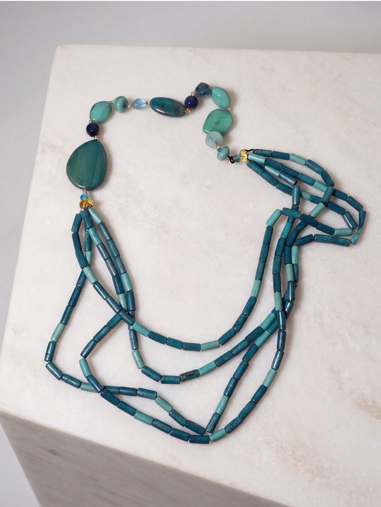 COLLANA MULTIFILO WOOD AZZURRO