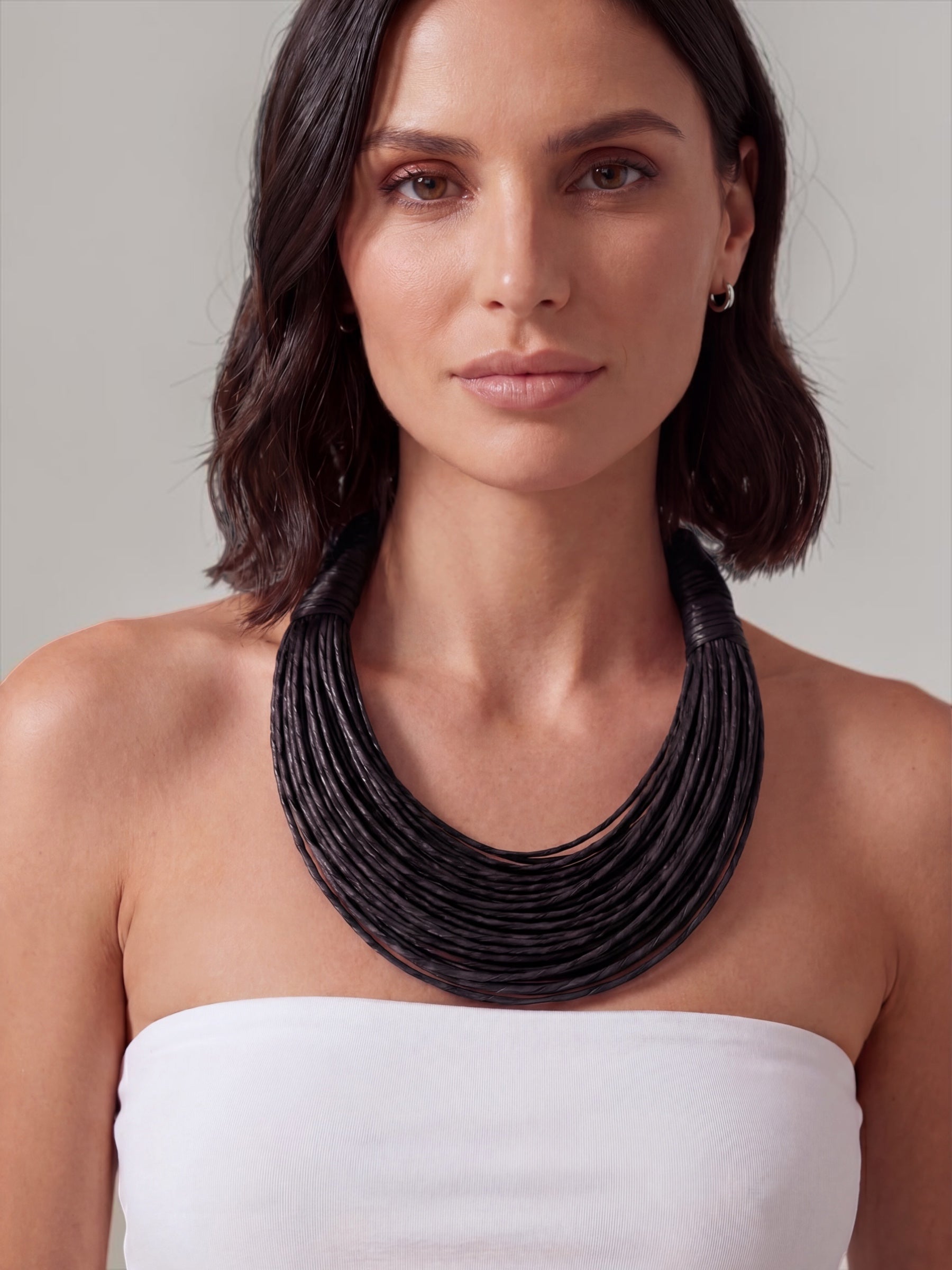 COLLANA MULTIFILO NERO