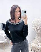 MAGLIONE SCOLLO A BARCA NERO