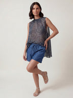 SHORTS IN CHAMBRAY