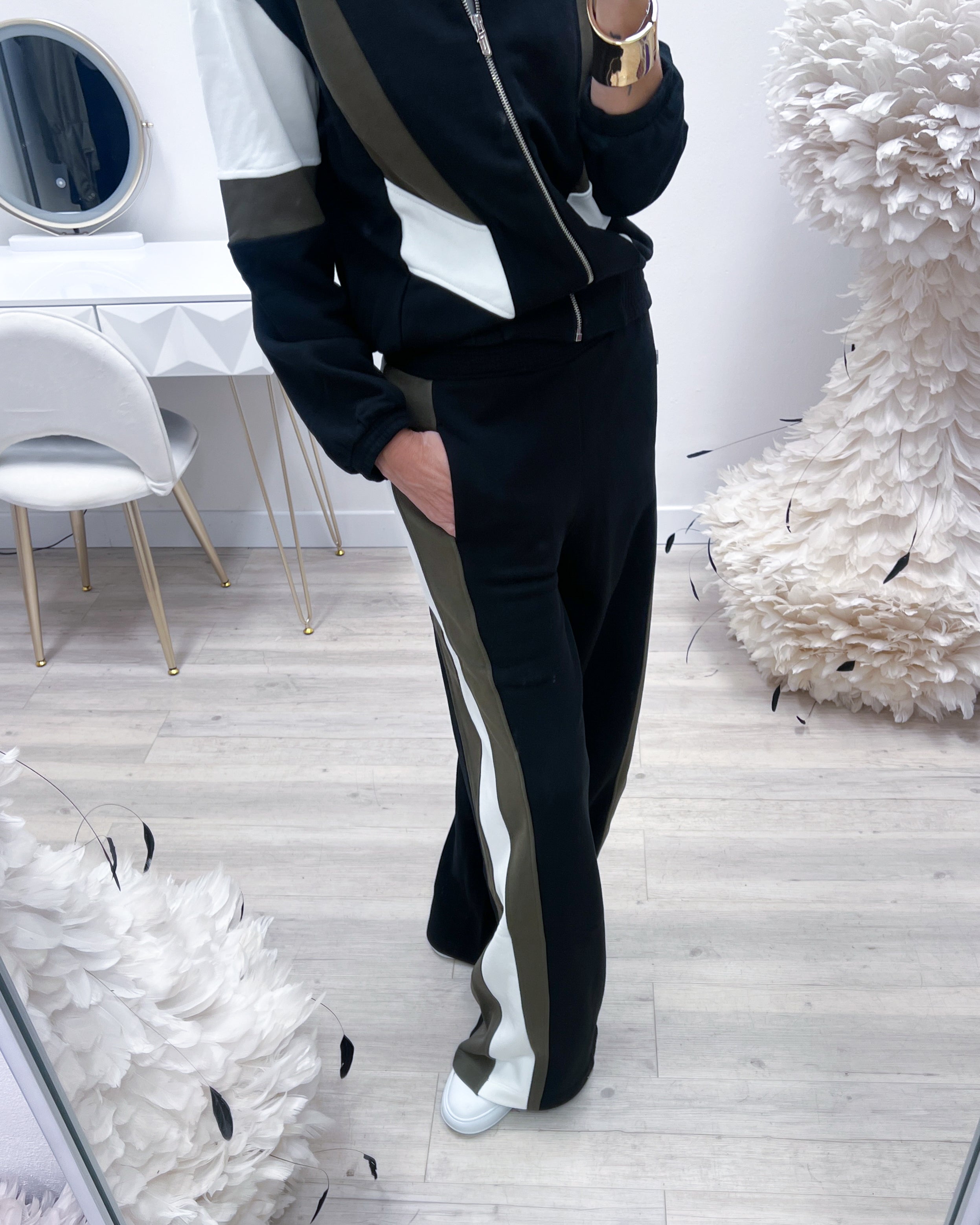 PANTALONI CON BANDE