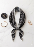 FOULARD TRIANGOLO
