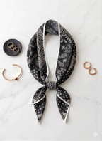 FOULARD TRIANGOLO