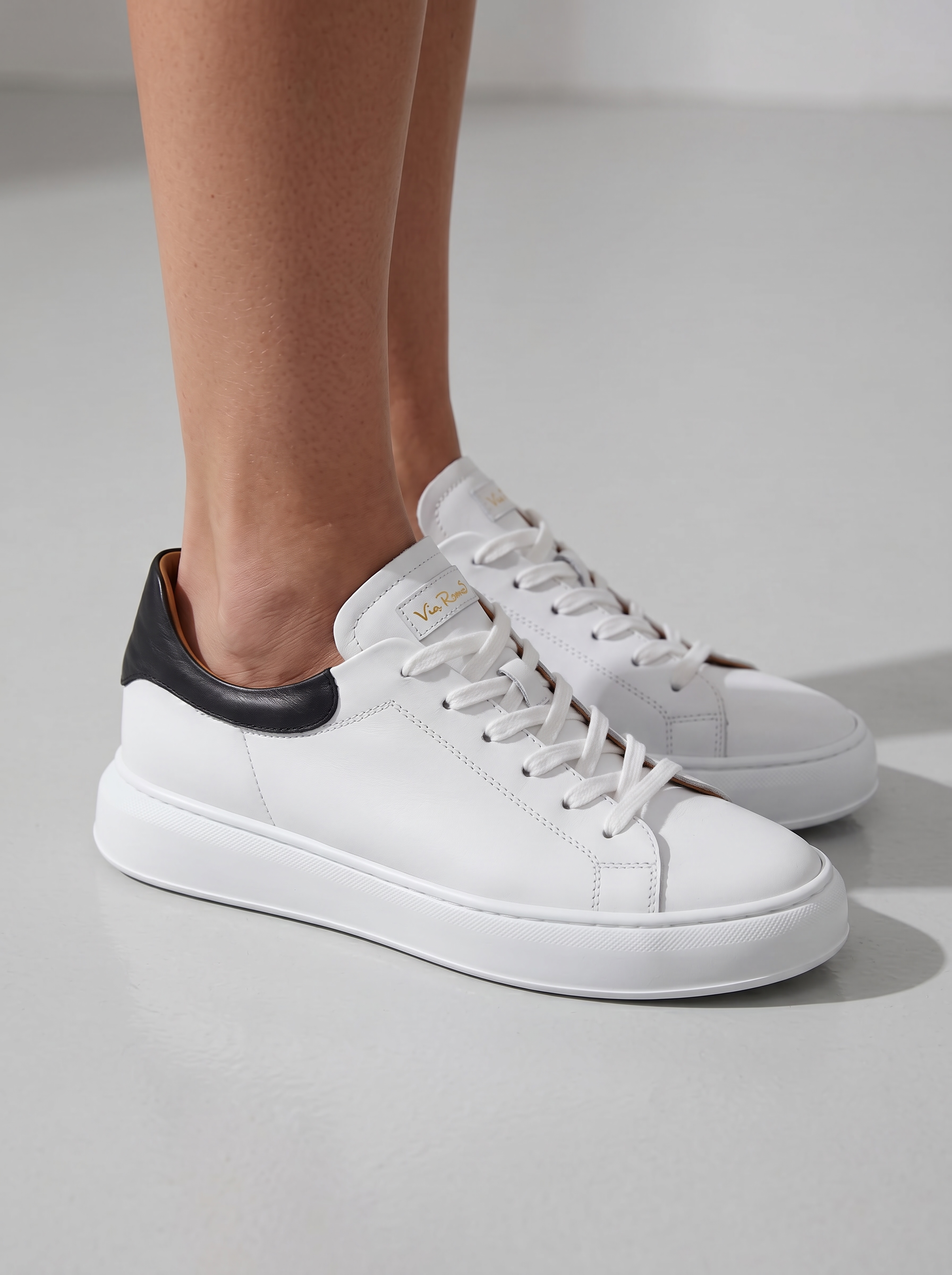 SNEAKERS IN PELLE