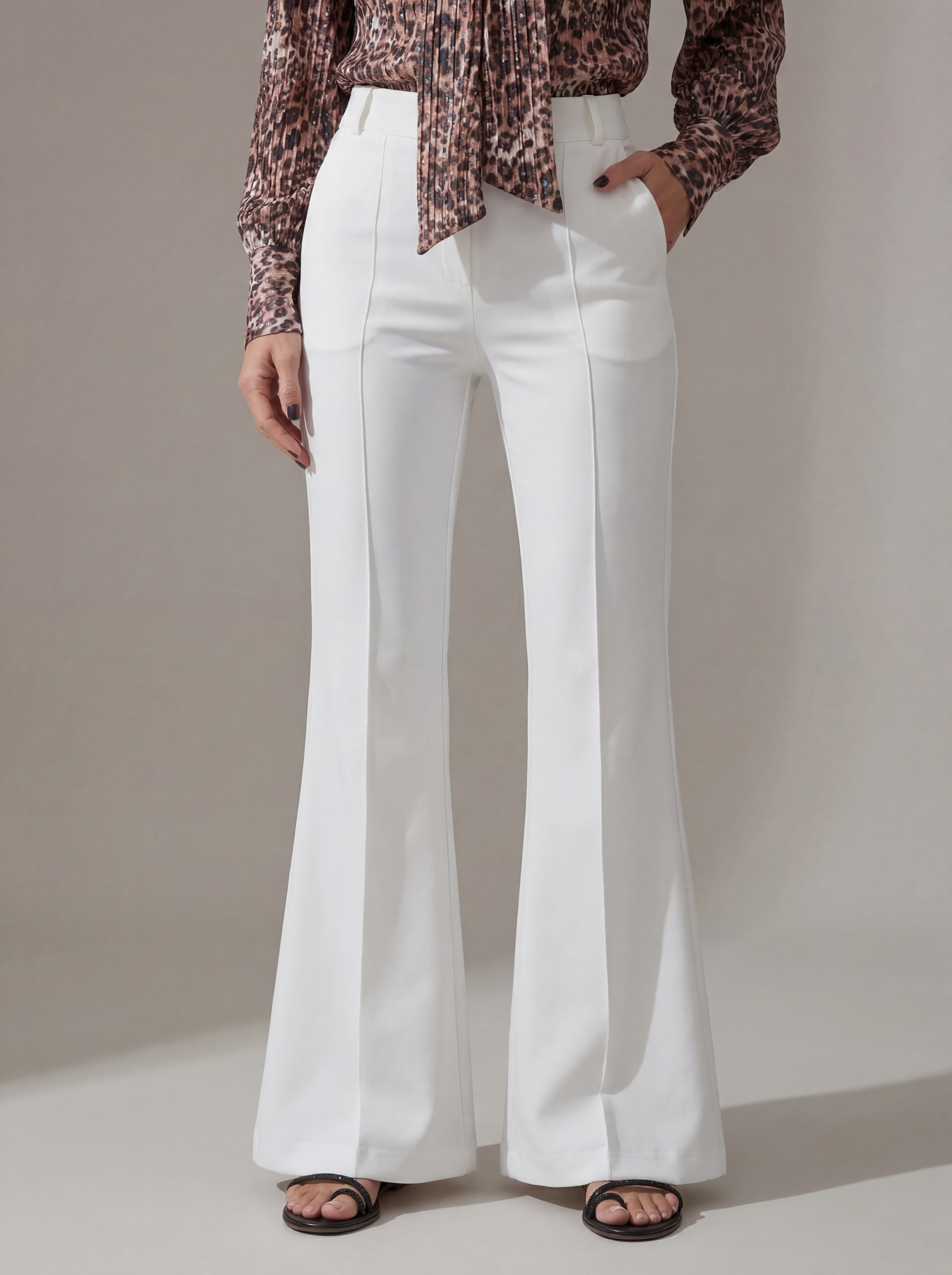 PANTALONI FLARE BIANCHI